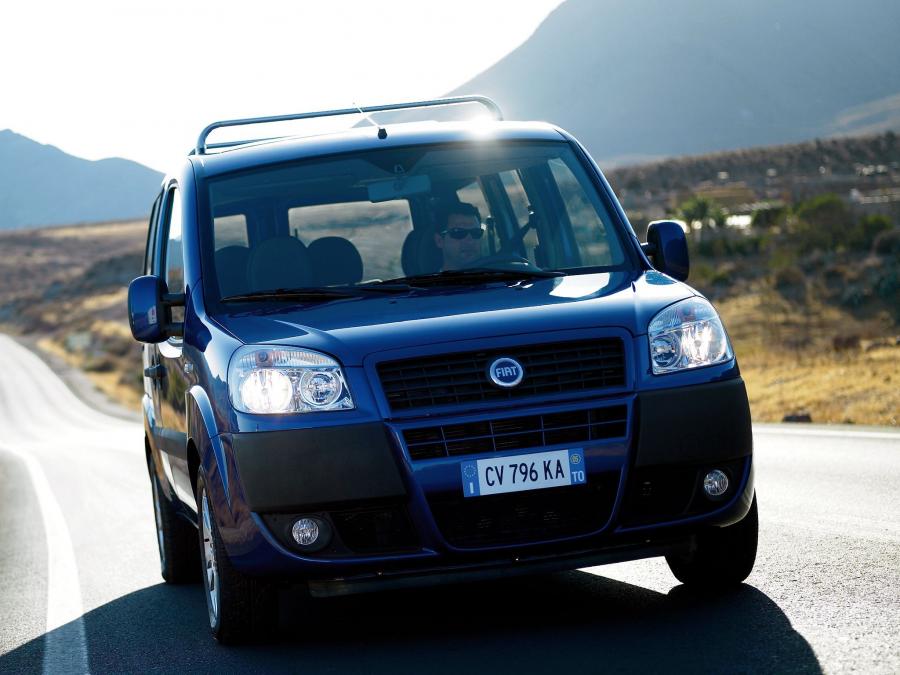  Fiat Doblo Panorama 2005 года  (фото 12 из 14)